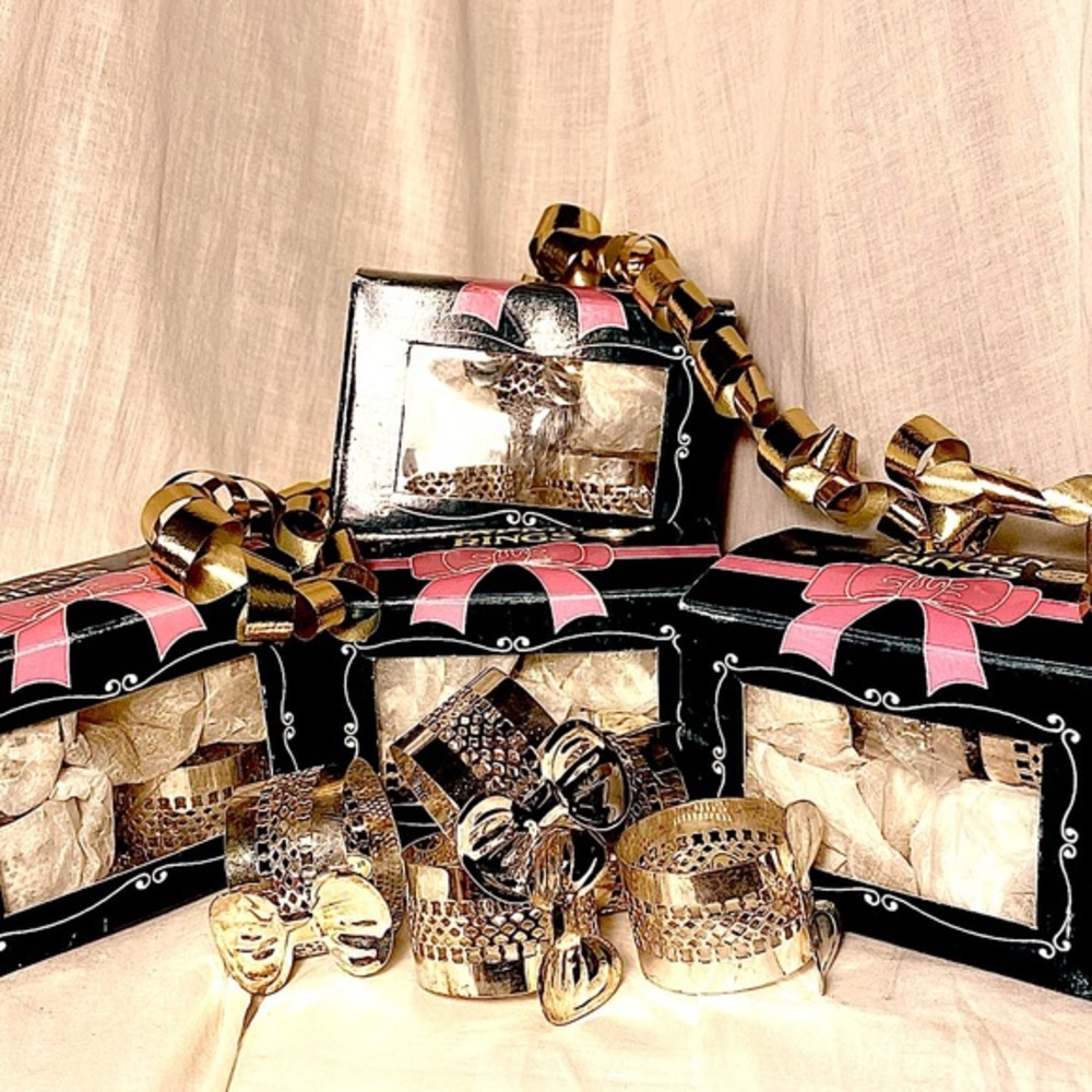 🌟 10 Vintage Silver Plated Bow Napkin Rings